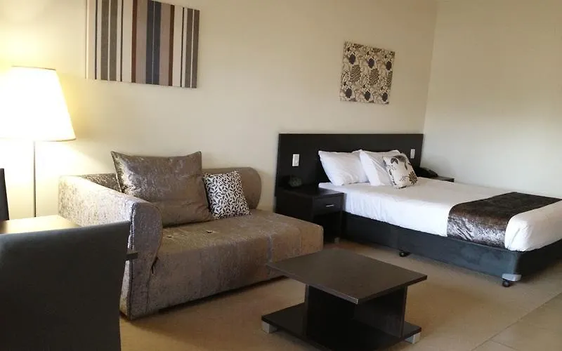 Injune Motor Inn 4*,  Australia